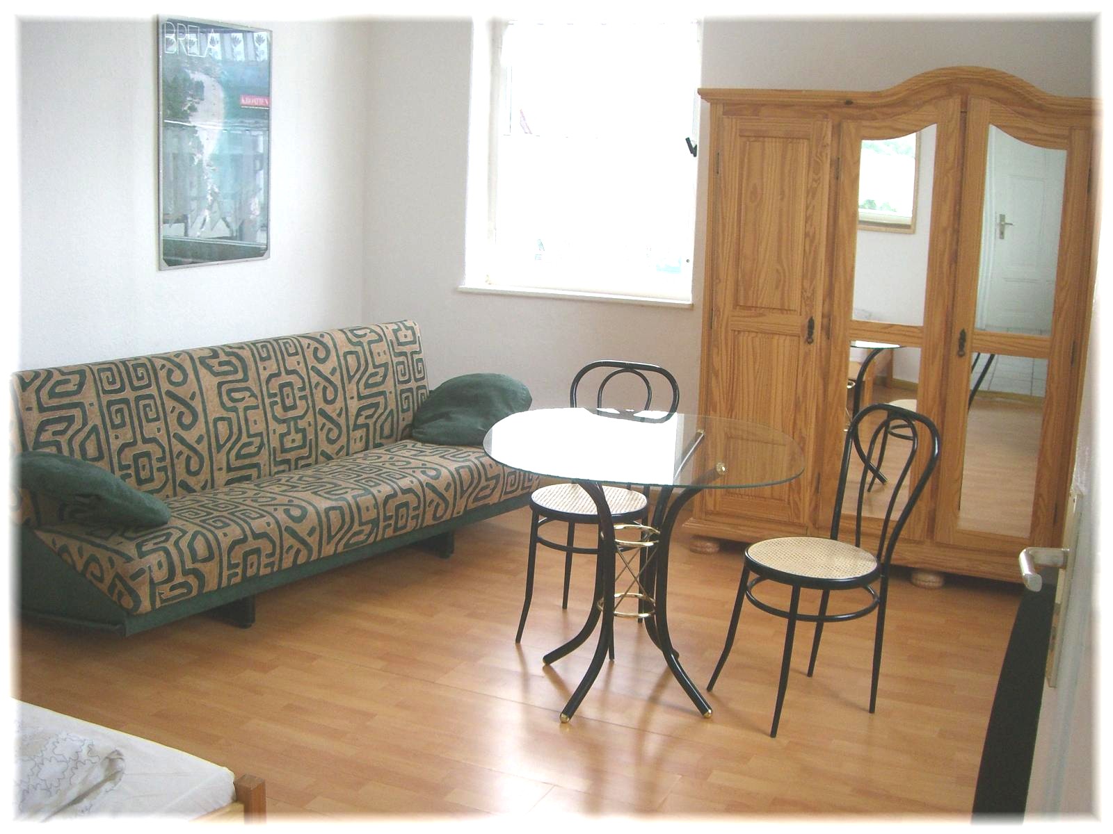 Obergeschoss links, MBLIERTES ZIMMER "A"