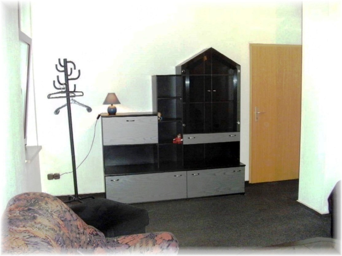 DG, Zimmer "A", Einzelzimmer, 20 m + anteilig K + DU/BAD/WC + Flur