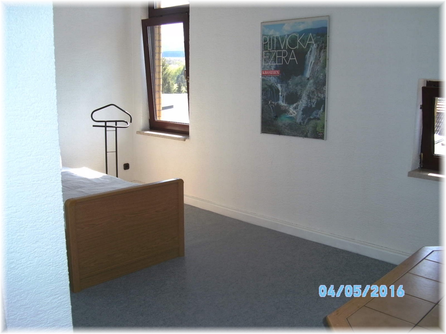 DG, Zimmer "B", Einzelzimmer, 20 m + anteilig K + DU/BAD/WC + Flur