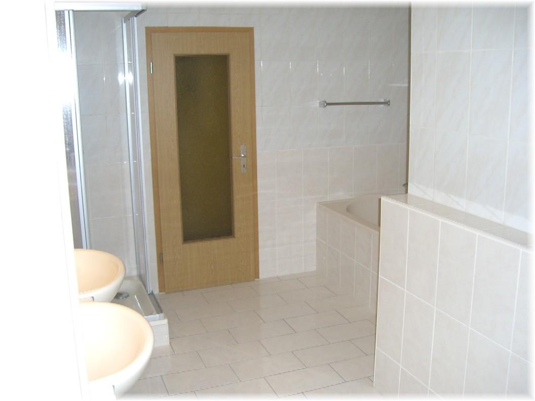 DG, Dusche, Bad, WC ca. 11 m