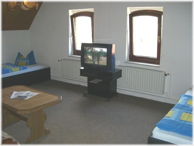 DG, Zimmer "C", Zweibettzimmer, 30 m + anteilig K + DU/BAD/WC + Flur